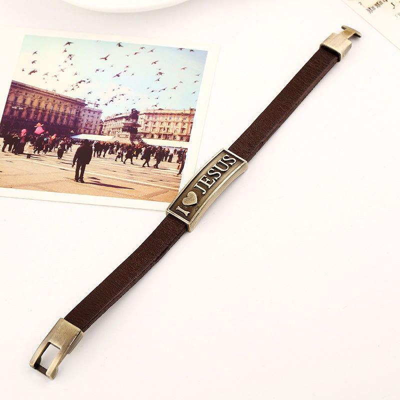 Christianartworkshop Antikisiertes Messing-Lederarmband „Ich liebe Jesus“ mit geprägtem Herzmotiv: Eine Erinnerung an die göttliche Liebe - image 2
