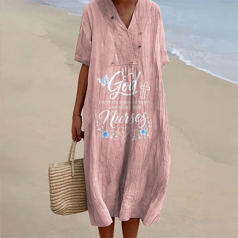 Christianartworkshop Gott fand die stärksten Frauen und machte sie zu Krankenschwestern. Inspirierendes Midikleid mit V-Ausschnitt und kurzen Ärmeln. - Rosa - 4XL - image 2