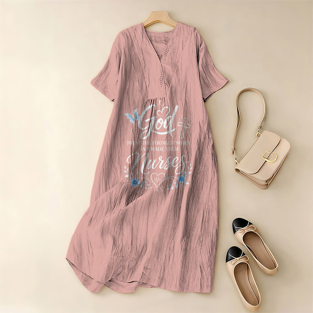 Christianartworkshop Gott fand die stärksten Frauen und machte sie zu Krankenschwestern. Inspirierendes Midikleid mit V-Ausschnitt und kurzen Ärmeln. - image 3