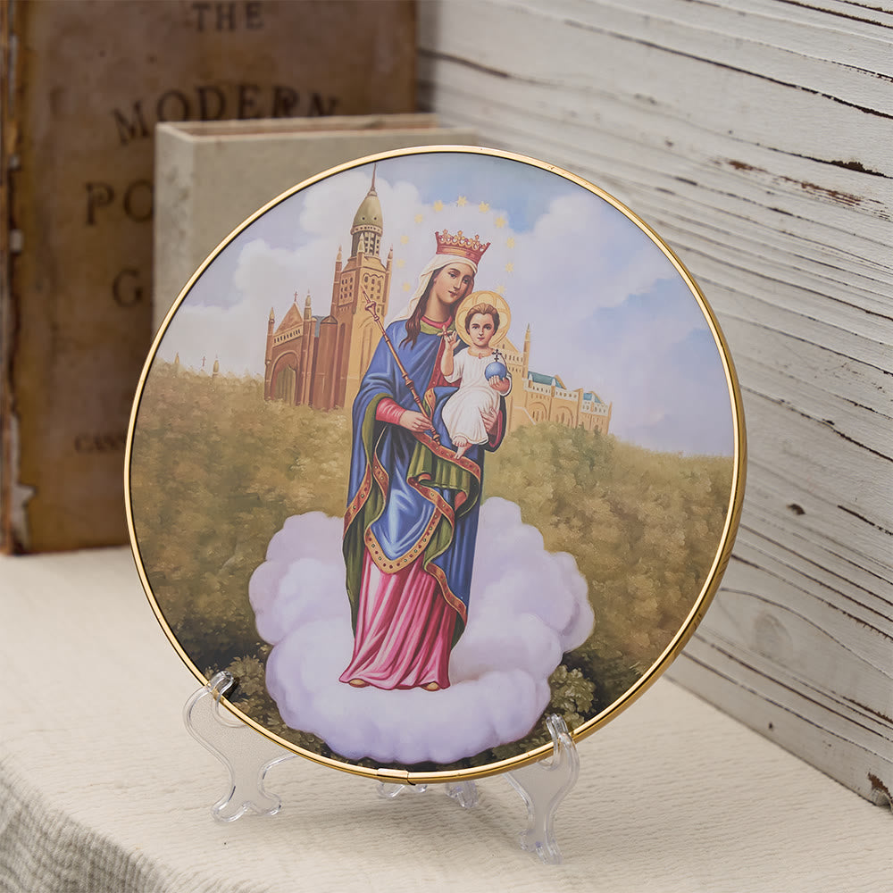 Christianartworkshop Tischornament Madonna mit Kind vor Kathedralenhintergrund und Goldrand: Ein Symbol marianischer Gnade - image 1