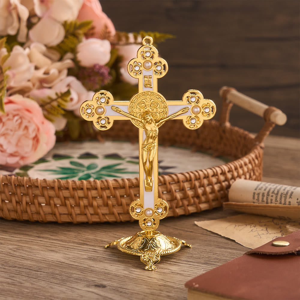 Christianartworkshop Prunkvolles St.-Benedikt-Kreuz als Tischdekoration mit Goldfinish und Perlenverzierungen: Ein Symbol göttlichen Schutzes - Weiß - image 4