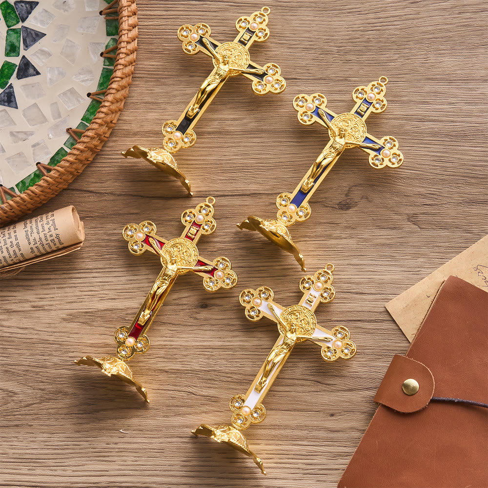 Christianartworkshop Prunkvolles St.-Benedikt-Kreuz als Tischdekoration mit Goldfinish und Perlenverzierungen: Ein Symbol göttlichen Schutzes - image 1