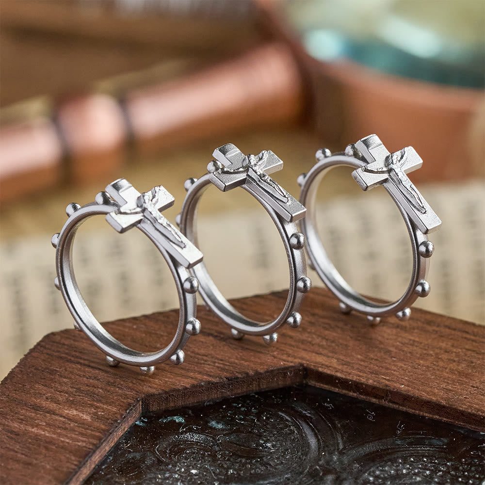 Christianartworkshop Klassischer Rosenkranzring mit Kruzifix und durchgehendem Perlengebetband: Ein zeitloses Symbol der Andacht - image 0