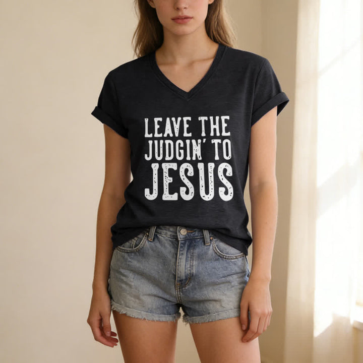 Christianartworkshop Überlass das Urteilen Jesus Print V-Ausschnitt T-Shirt - image 3