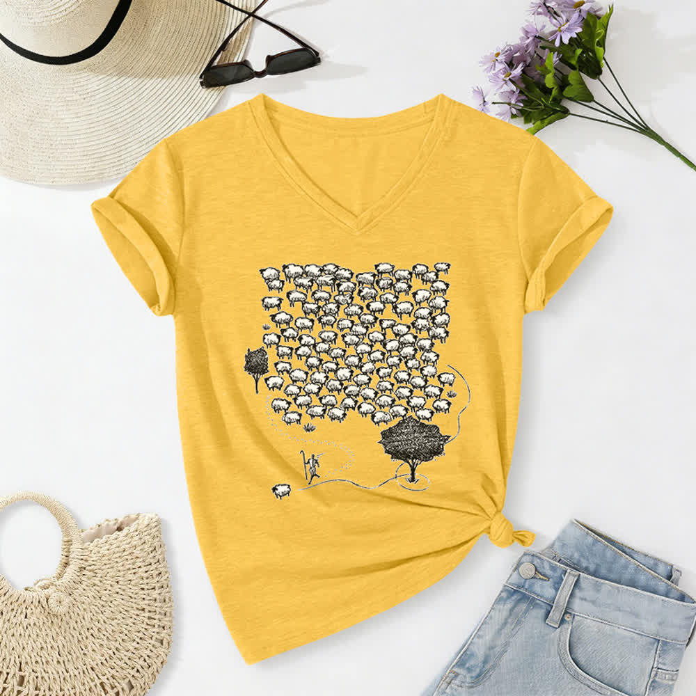 Christianartworkshop T-Shirt mit Schafsherde-Grafikdruck und V-Ausschnitt - Gelb - 2XL - image 8