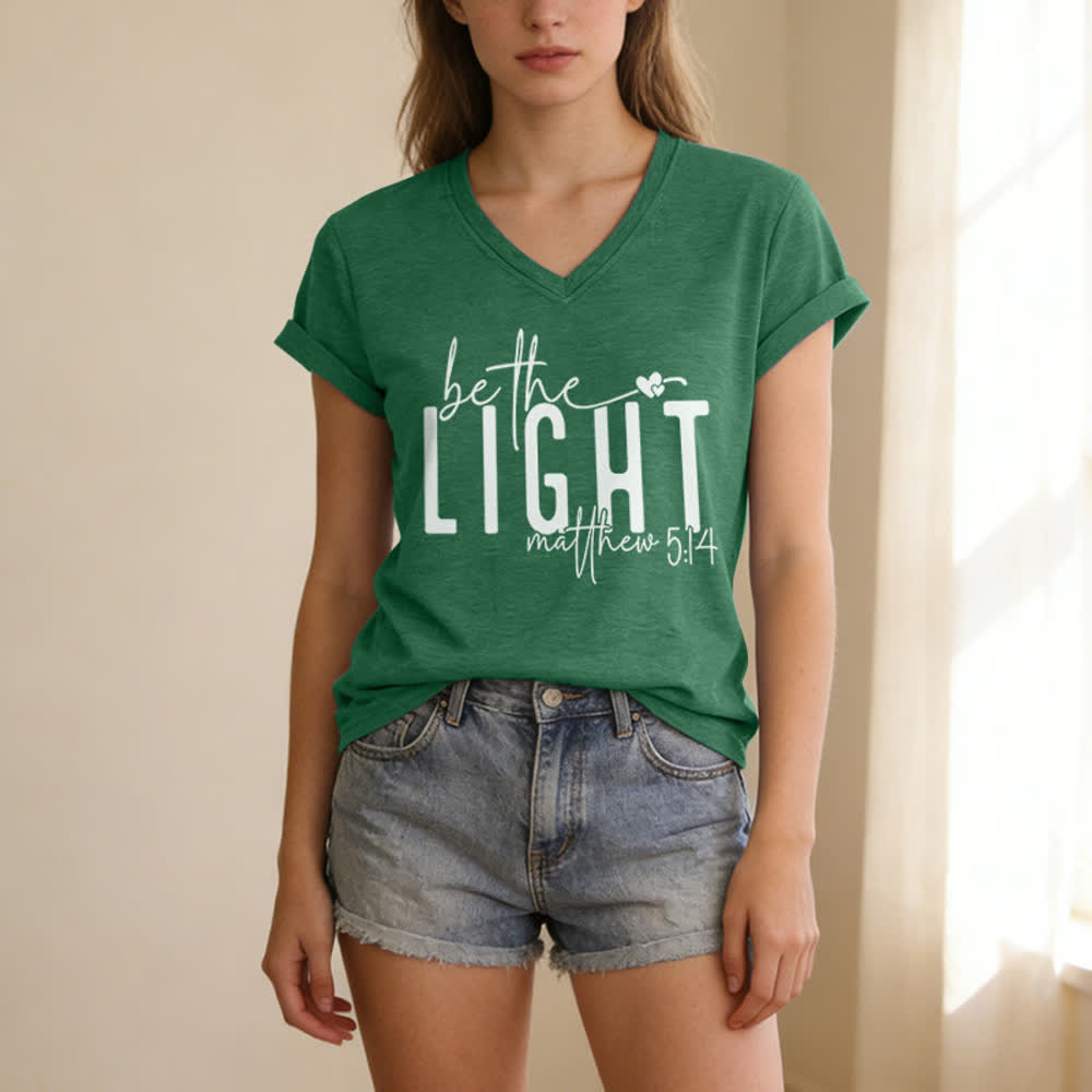 Christianartworkshop Damen-T-Shirt mit V-Ausschnitt und dem Aufdruck „Sei das Licht“ - image 15