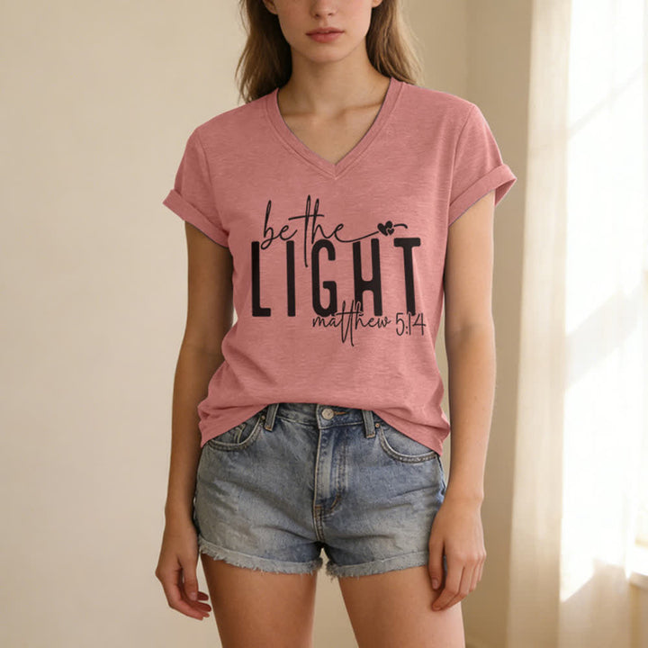 Christianartworkshop Damen-T-Shirt mit V-Ausschnitt und dem Aufdruck „Sei das Licht“ - image 21
