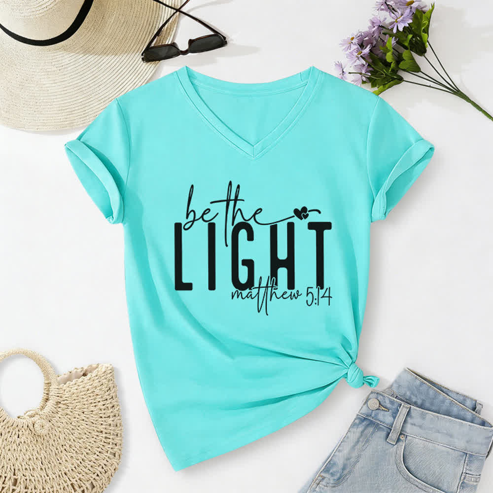 Christianartworkshop Damen-T-Shirt mit V-Ausschnitt und dem Aufdruck „Sei das Licht“ - Himmelblau - 2XL - image 16