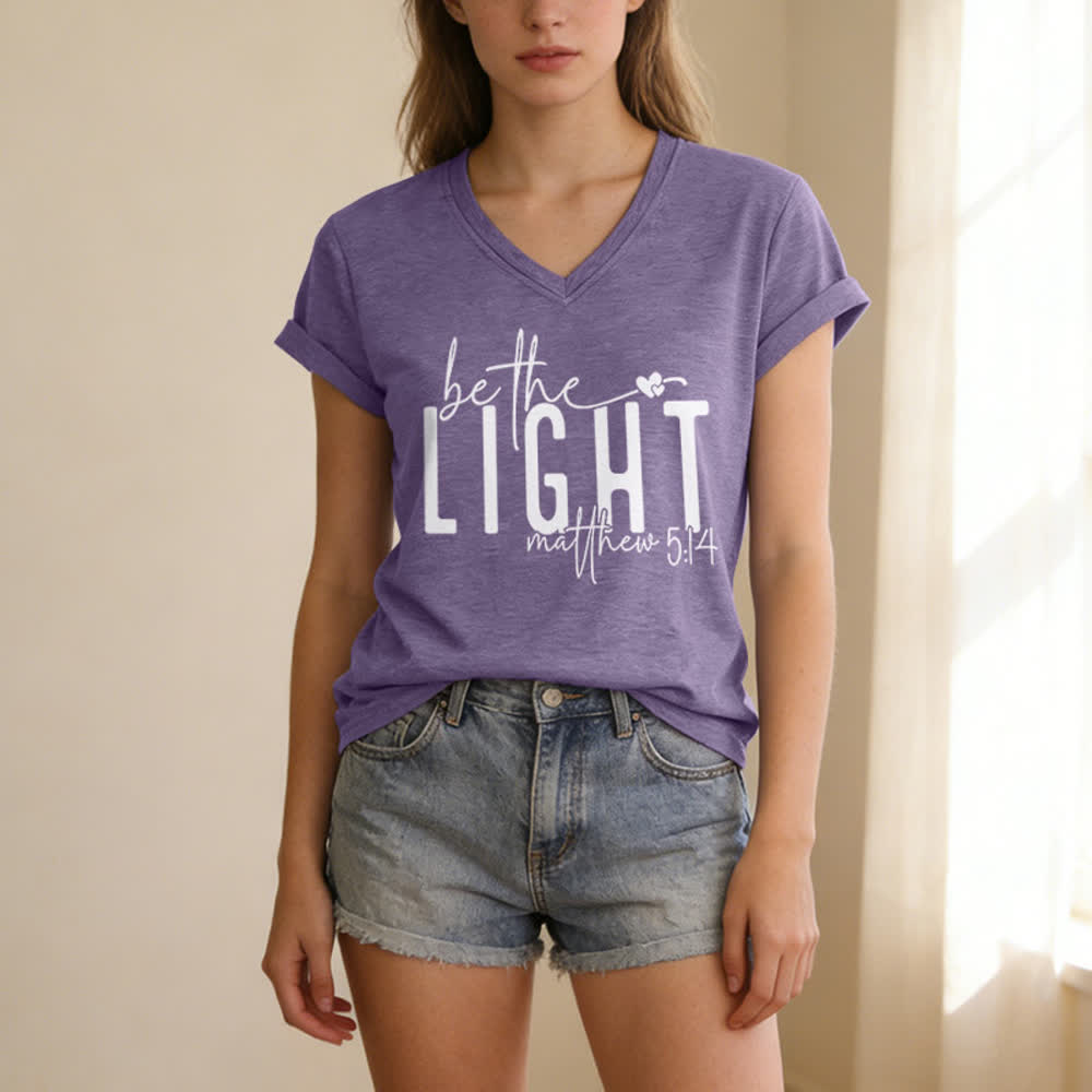 Christianartworkshop Damen-T-Shirt mit V-Ausschnitt und dem Aufdruck „Sei das Licht“ - image 25