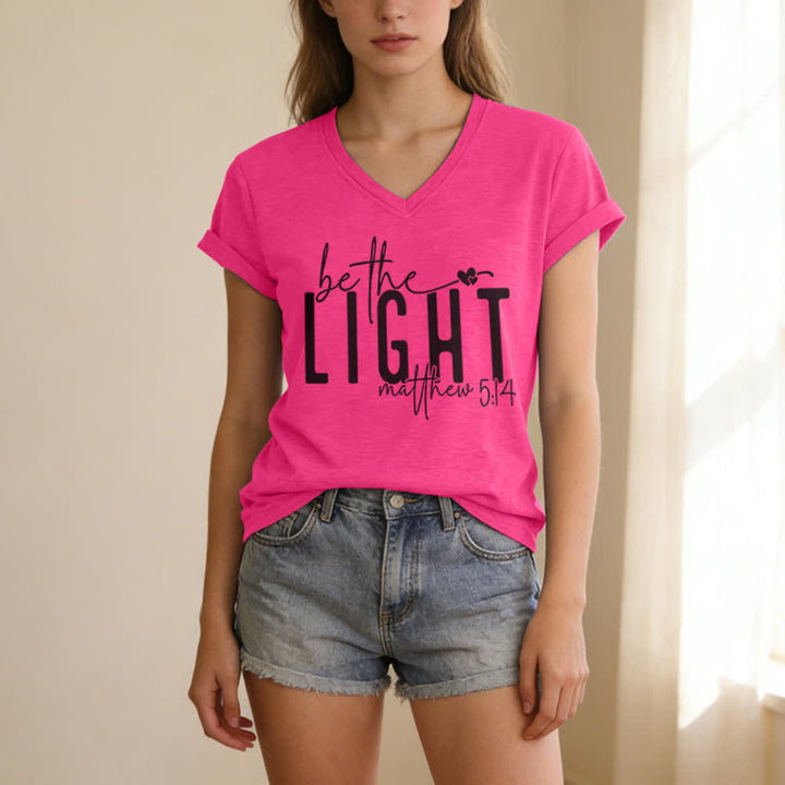 Christianartworkshop Damen-T-Shirt mit V-Ausschnitt und dem Aufdruck „Sei das Licht“ - image 23