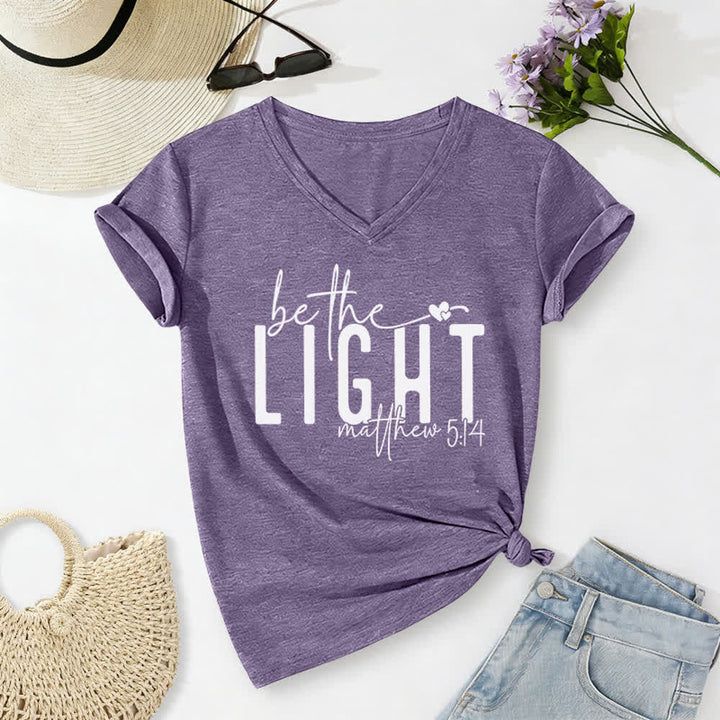 Christianartworkshop Damen-T-Shirt mit V-Ausschnitt und dem Aufdruck „Sei das Licht“ - Lila - 2XL - image 24