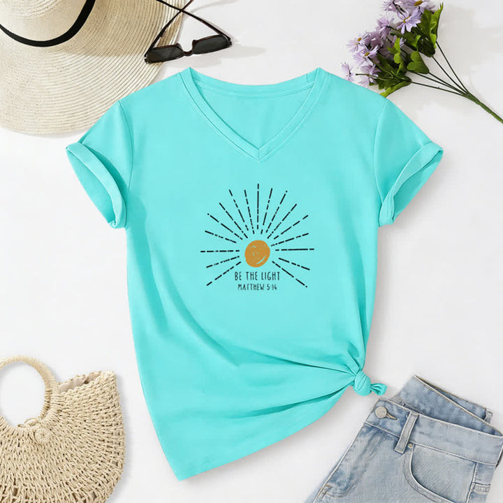 Christianartworkshop Damen-T-Shirt mit V-Ausschnitt und Aufdruck „Sei das Licht“ (Matthäus 5,14) - Himmelblau - 2XL - image 14
