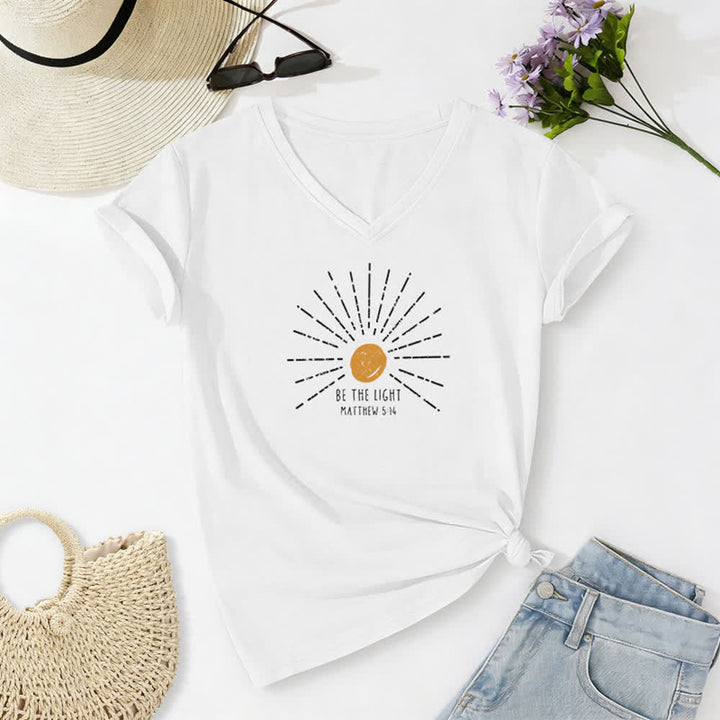 Christianartworkshop Damen-T-Shirt mit V-Ausschnitt und Aufdruck „Sei das Licht“ (Matthäus 5,14) - Weiß - 2XL - image 4