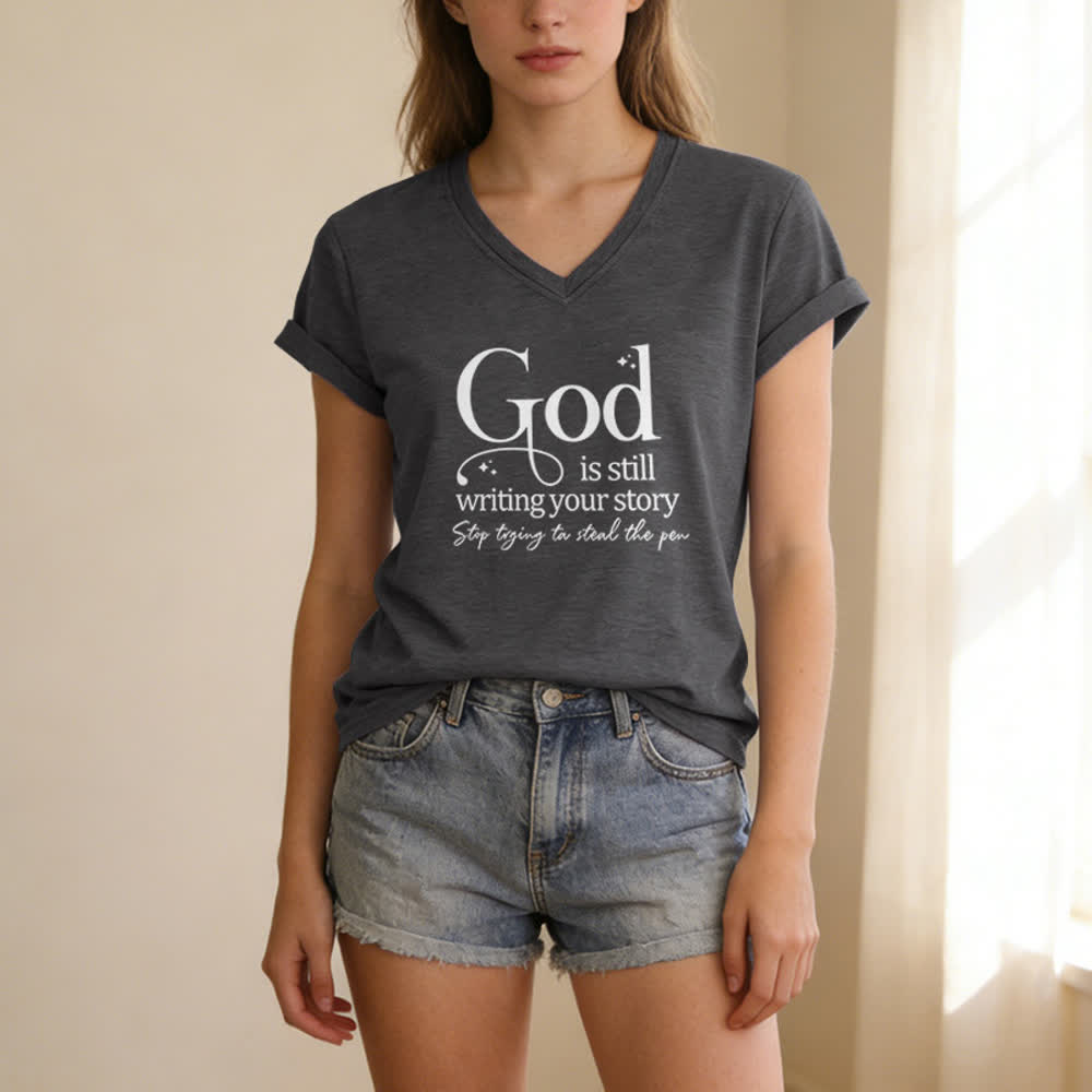 Christianartworkshop T-Shirt für Frauen mit V-Ausschnitt und Aufdruck „Gott schreibt noch immer deine Geschichte“ - image 7