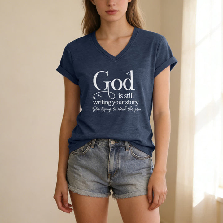 Christianartworkshop T-Shirt für Frauen mit V-Ausschnitt und Aufdruck „Gott schreibt noch immer deine Geschichte“ - image 19