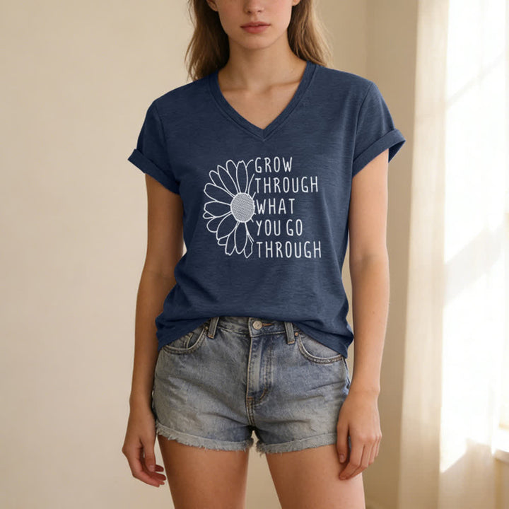 Christianartworkshop Damen-T-Shirt mit V-Ausschnitt und Aufdruck „Wachse durch das, was du durchmachst“ - image 17