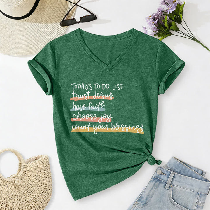 Christianartworkshop Heutige To-Do-Liste: Vertraue Jesus, habe Glauben, wähle Freude – Lässiges V-Ausschnitt-T-Shirt - Dunkelgrün - 2XL - image 14