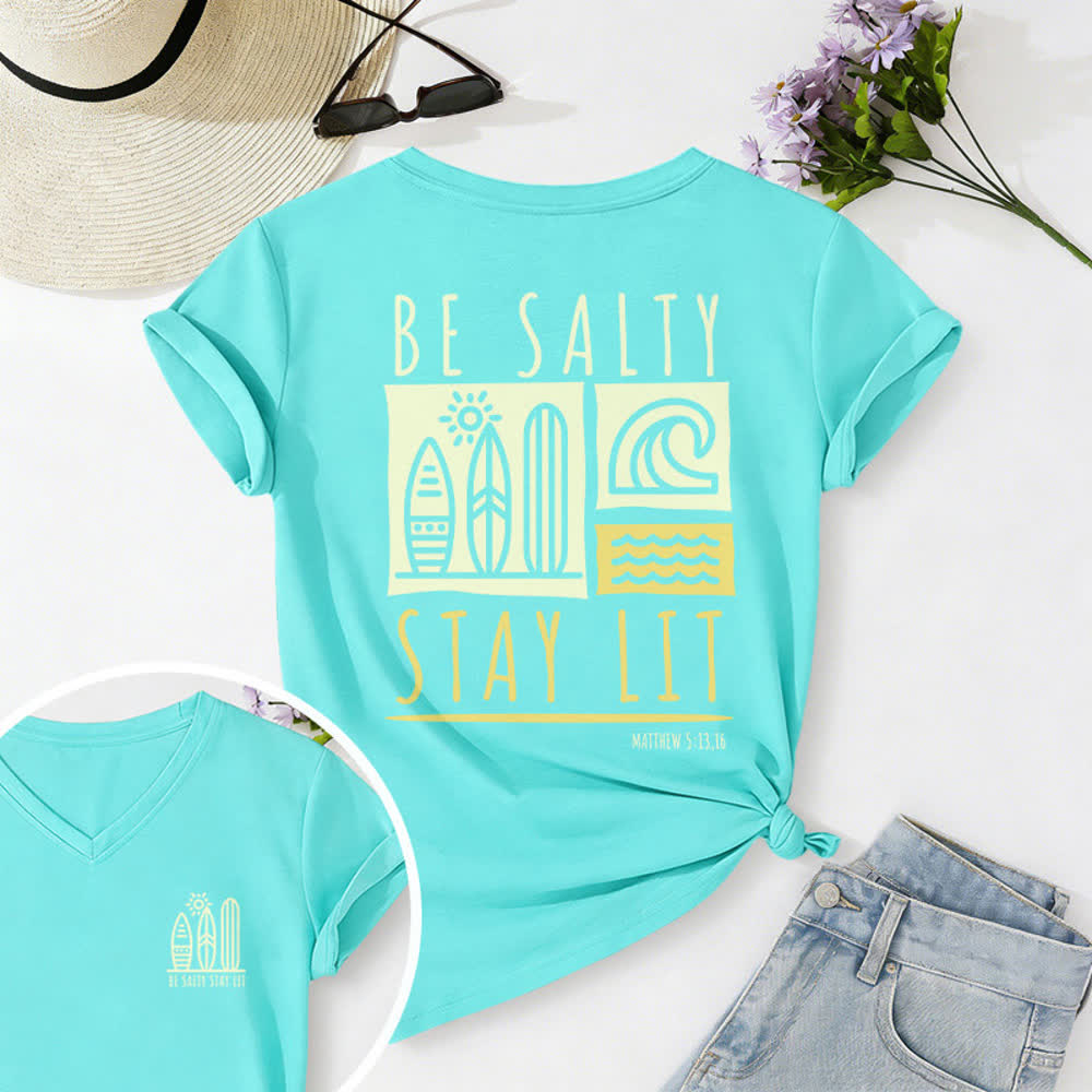 Christianartworkshop Damen Be Salty Stay Lit Bedrucktes Freizeit-T-Shirt mit V-Ausschnitt - Himmelblau - 2XL - image 40