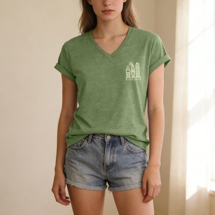 Christianartworkshop Damen Be Salty Stay Lit Bedrucktes Freizeit-T-Shirt mit V-Ausschnitt - image 34
