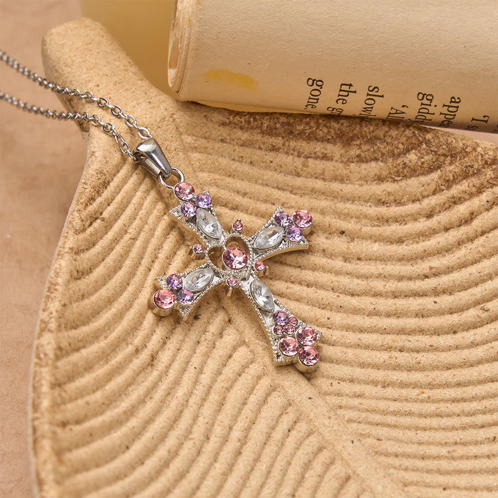 Christianartworkshop Zirkonkreuz-Halskette in Rosa- und Lilatönen mit Herzanhänger: Ein strahlendes Symbol der Liebe und Hingabe - image 5