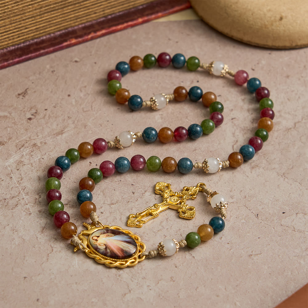 Bunte Rosenkranzkette aus Turmalinperlen mit quadratischem Symbol der Göttlichen Barmherzigkeit und goldenem Kruzifix von Christianartworkshop - image 2