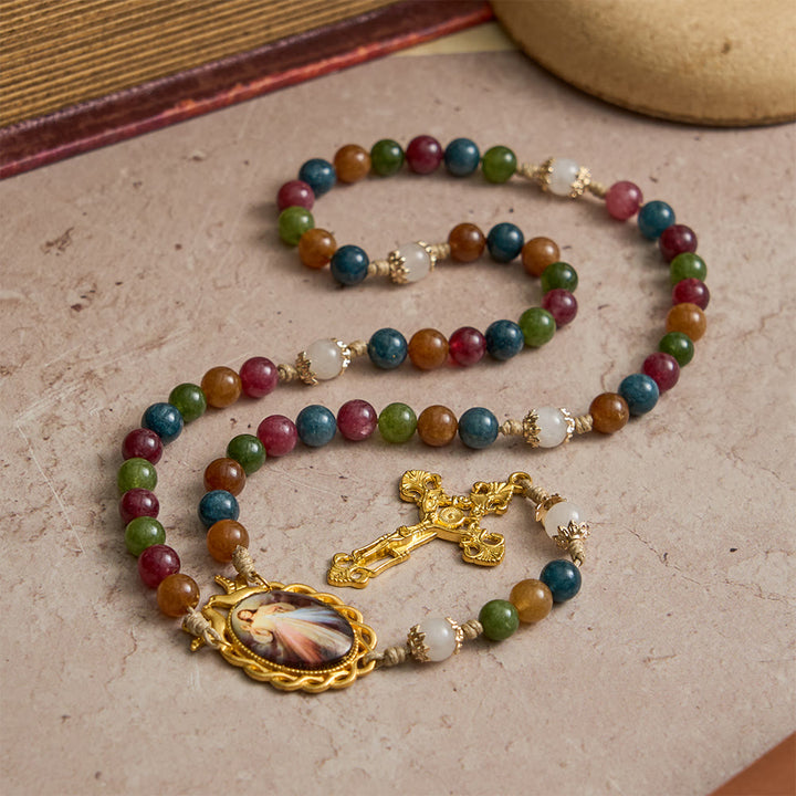 Bunte Rosenkranzkette aus Turmalinperlen mit quadratischem Symbol der Göttlichen Barmherzigkeit und goldenem Kruzifix von Christianartworkshop - image 2