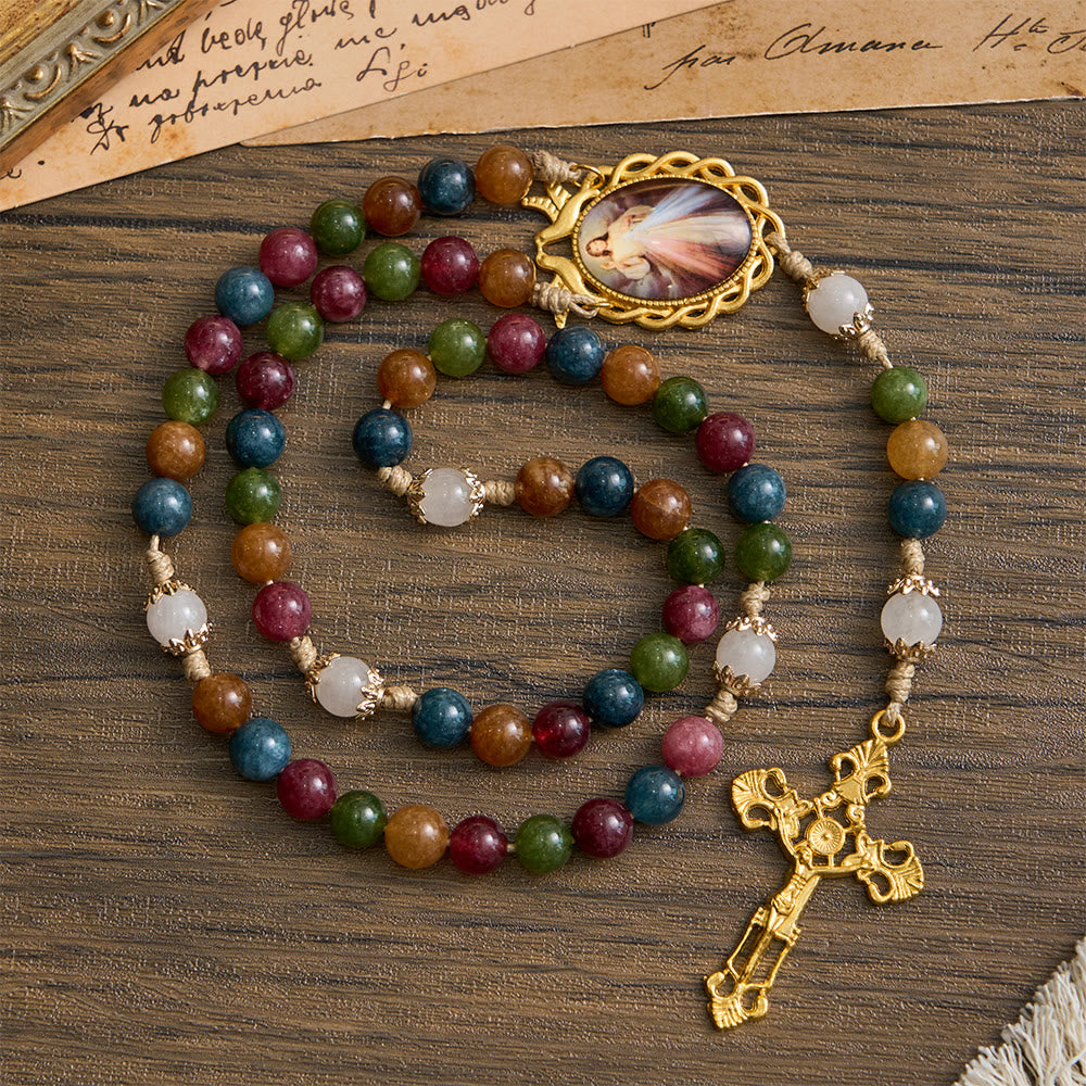 Bunte Rosenkranzkette aus Turmalinperlen mit quadratischem Symbol der Göttlichen Barmherzigkeit und goldenem Kruzifix von Christianartworkshop - Göttliche Barmherzigkeit - image 0