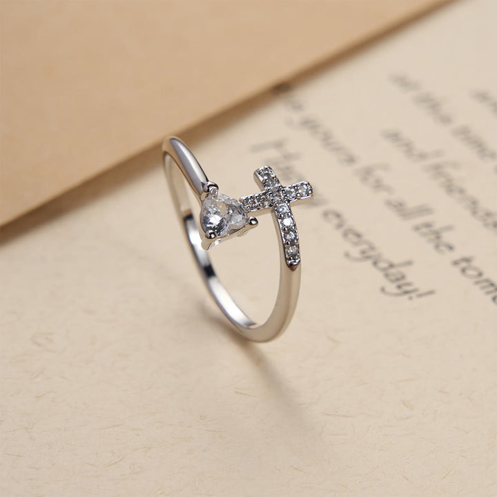 Christianartworkshop Zweifarbiger, verstellbarer Ring mit Zirkonia-Akzenten in Kreuz- und Herzform: Eine Erinnerung an heilige Gnade - Silber (Passend für US-Größen 9-12) - image 3