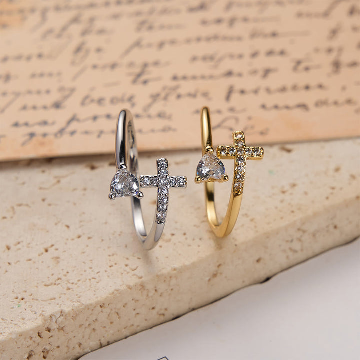 Christianartworkshop Zweifarbiger, verstellbarer Ring mit Zirkonia-Akzenten in Kreuz- und Herzform: Eine Erinnerung an heilige Gnade - image 1