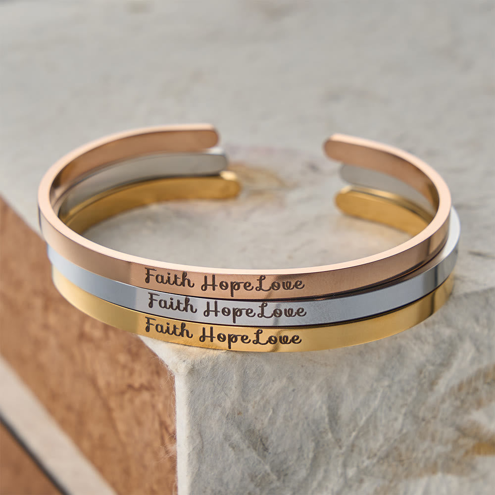 Christianartworkshop Graviertes, verstellbares Armband mit den Motiven Glaube, Hoffnung und Liebe: Ein Symbol göttlicher Tugenden - image 1