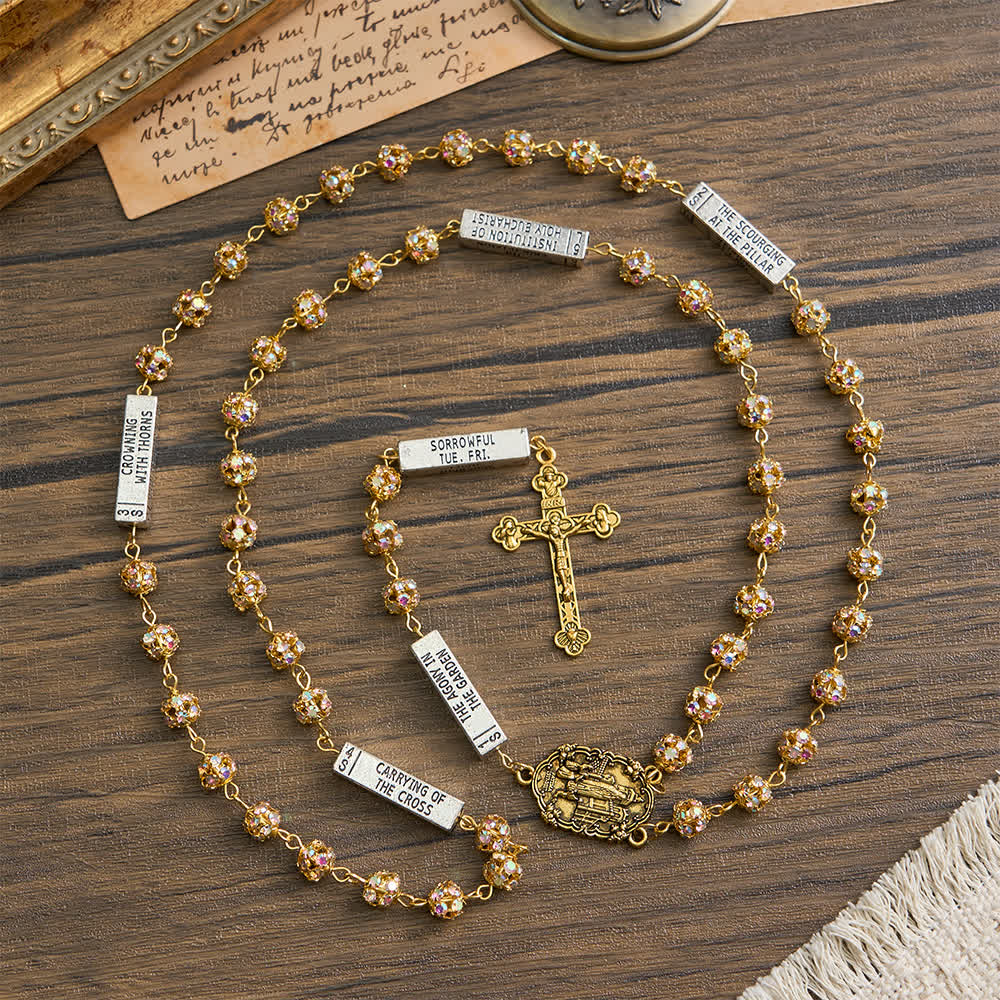 Christianartworkshop Sechsblättriger Rosenkranz mit goldenen Strasssteinen und dem Motiv Unserer Lieben Frau von Fatima - image 3