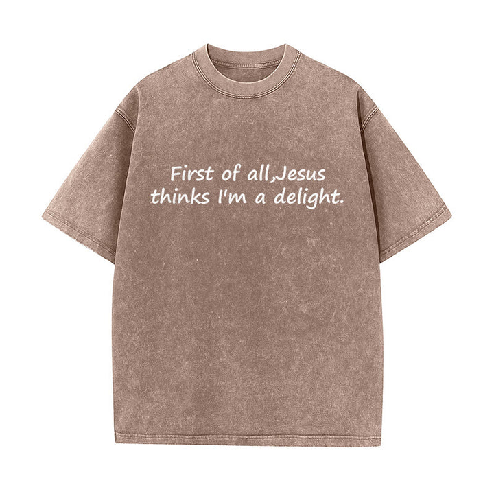 Christianartworkshop „Zuallererst: Jesus findet mich toll“ – Glaubenszitat, gewaschenes Unisex-T-Shirt - Braun - 5XL - image 3