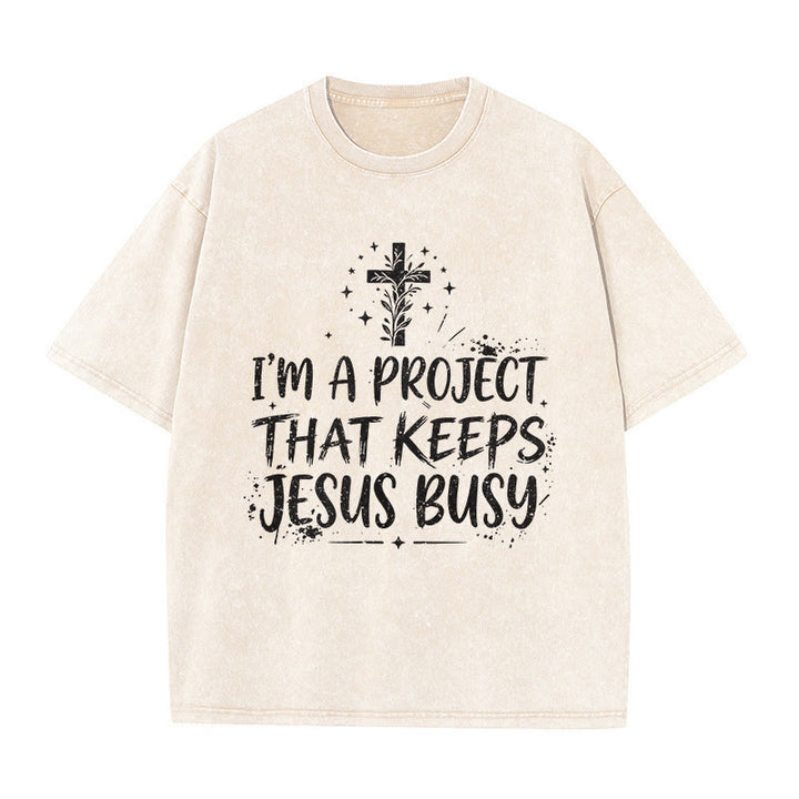 Christianartworkshop Ich bin ein Projekt, das Jesus beschäftigt – Lustiges Glaubenszitat – Gewaschenes Unisex-T-Shirt - Beige - 5XL - image 2