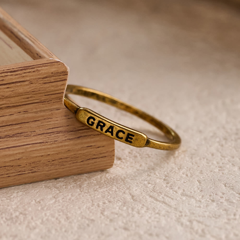 Christianartworkshop Elegantes, stapelbares Ring-Set mit eingraviertem Text BLESSED/FAITH/HOPE: Ein Symbol stiller Hingabe - image 10