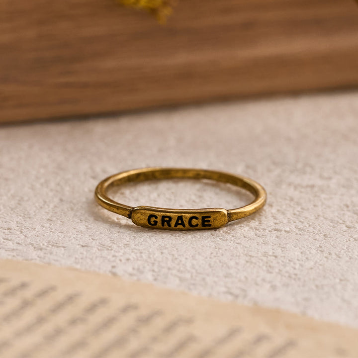 Christianartworkshop Elegantes, stapelbares Ring-Set mit eingraviertem Text BLESSED/FAITH/HOPE: Ein Symbol stiller Hingabe - image 9