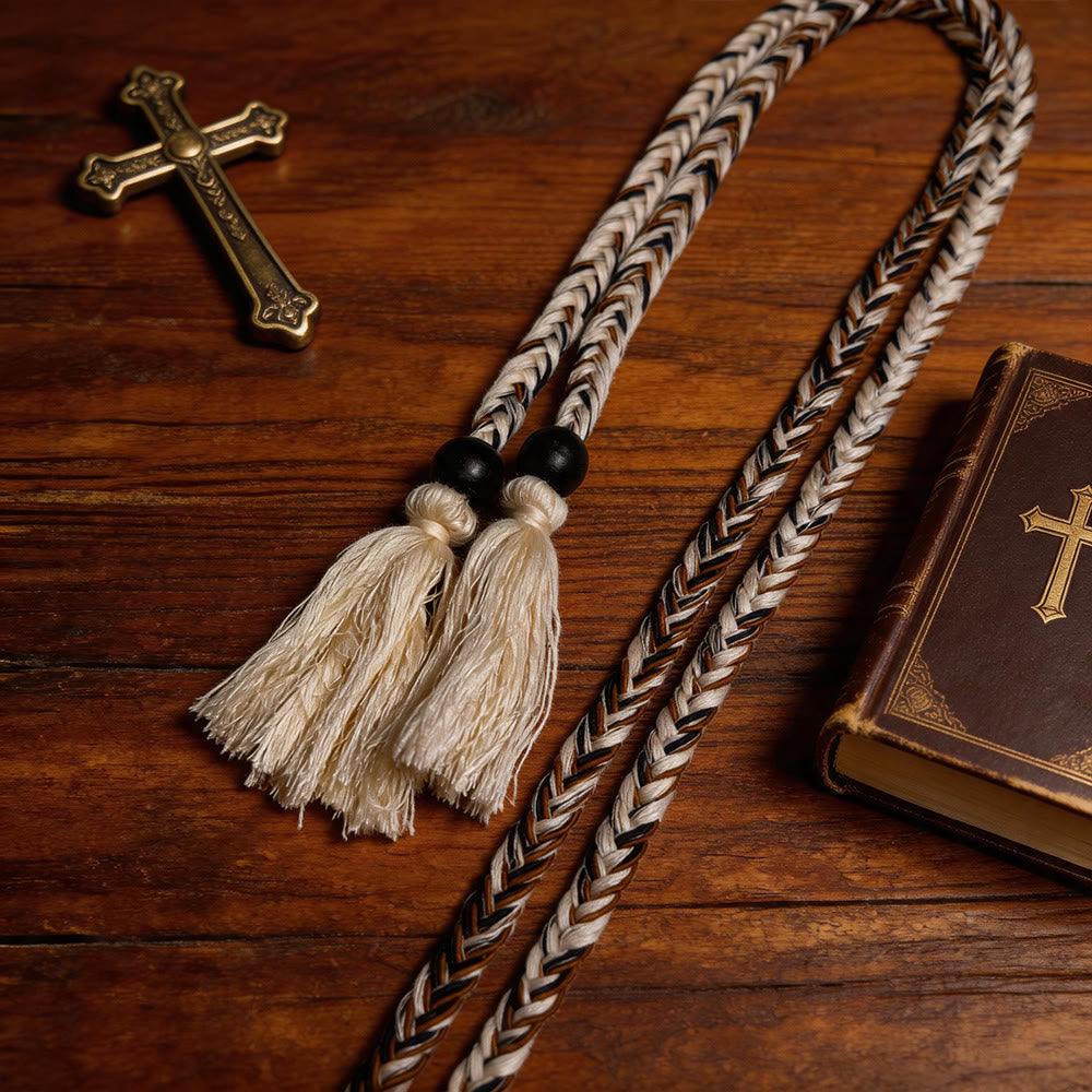 Christianartworkshop Priestergürtel mit kunstvollen Perlen- und Quastenverzierungen: Ein Symbol der priesterlichen Berufung - image 1