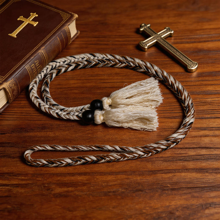 Christianartworkshop Priestergürtel mit kunstvollen Perlen- und Quastenverzierungen: Ein Symbol der priesterlichen Berufung - image 3
