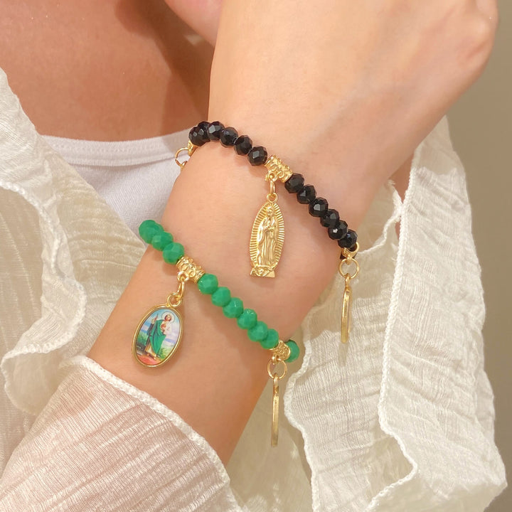 Christianartworkshop Aufwendig gearbeitetes Perlenarmband mit Anhängern der Jungfrau von Guadalupe und des Heiligen Judas Thaddäus: Eine Erinnerung an die heilige Liebe - image 2