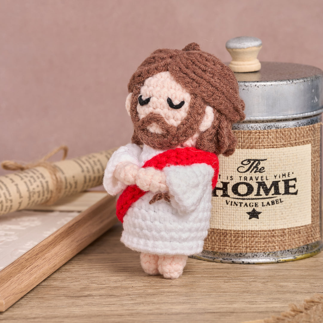 Christianartworkshop Handgefertigter gehäkelter Jesus-Amigurumi-Autoanhänger: Ein Symbol für göttlichen Trost - image 6