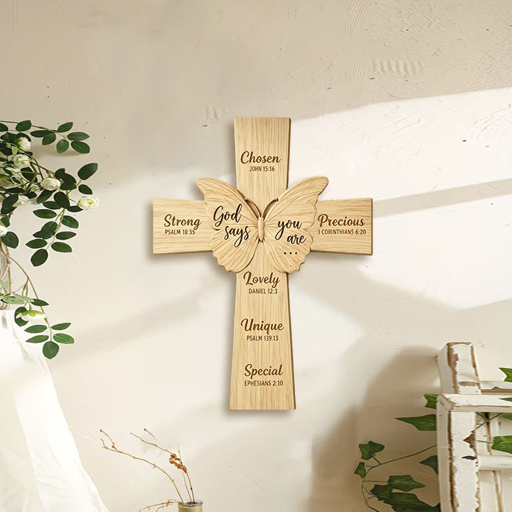Christianartworkshop Rustikale religiöse Wanddekoration aus Holz mit dem Spruch „Gott sagt, du bist“ und einem Schmetterling - image 1