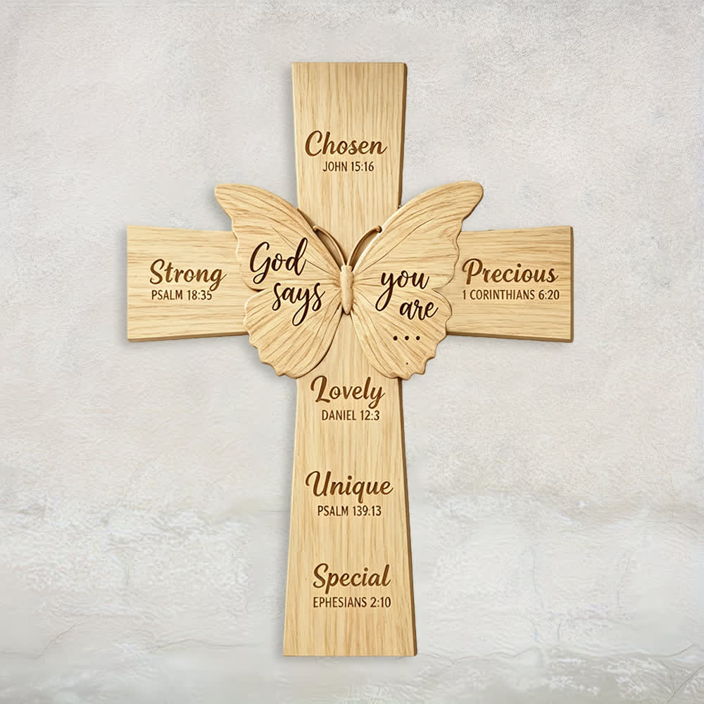 Christianartworkshop Rustikale religiöse Wanddekoration aus Holz mit dem Spruch „Gott sagt, du bist“ und einem Schmetterling - 14,96″ 19,69″ 0,20″ / 38 × 50 × 0,5 cm - image 0