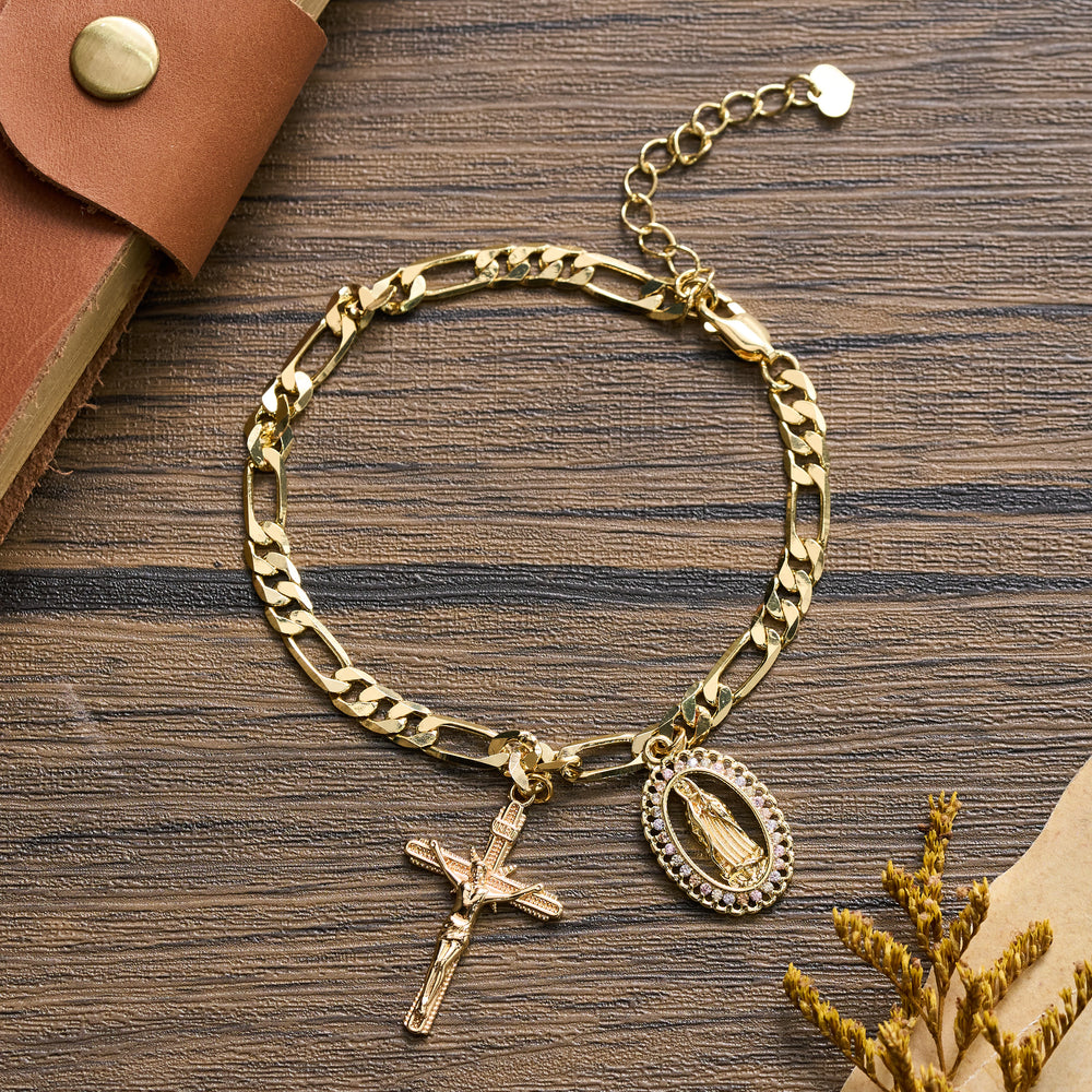 Christianartworkshop Figaro-Kettenarmband mit Guadalupe-Medaille, Strassrand und Kruzifix-Anhänger - Unsere Liebe Frau und das Kruzifix A - image 1