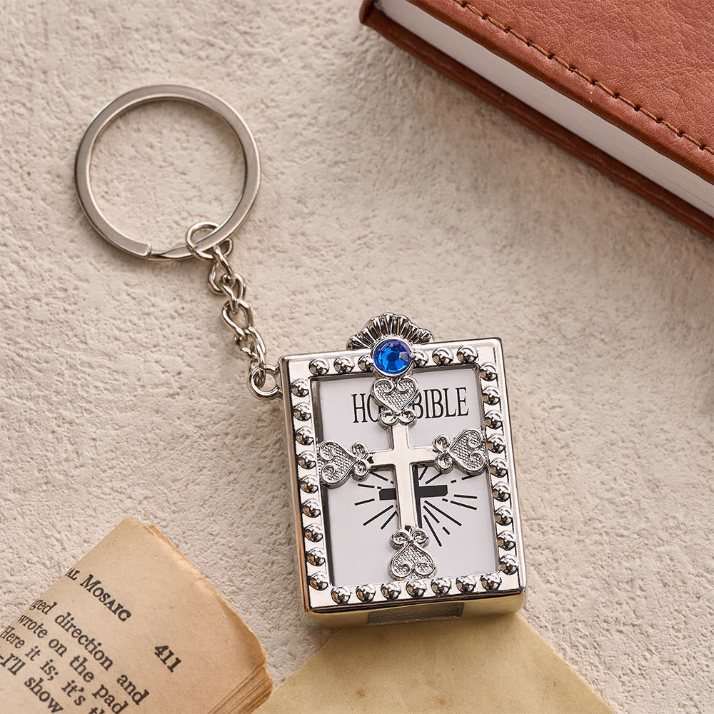 Christianartworkshop Mini-Bibel-Schlüsselanhänger mit hohlem Herz-Kreuz-Rahmen und eingelassenem Zirkonia: Ein Symbol der heiligen himmlischen Verheißung - Silber & Blau - image 6