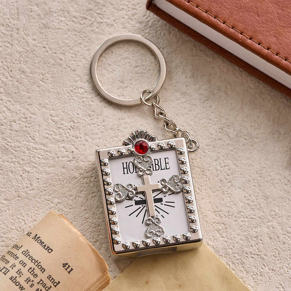 Christianartworkshop Mini-Bibel-Schlüsselanhänger mit hohlem Herz-Kreuz-Rahmen und eingelassenem Zirkonia: Ein Symbol der heiligen himmlischen Verheißung - Silber & Rot - image 5