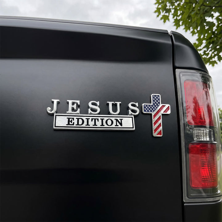 Christianartworkshop 3D-Metall-Autoemblem „Jesus Edition“ mit Kreuz im US-Flaggenmuster: Ein Symbol des Glaubens und der nationalen Ehre - image 3