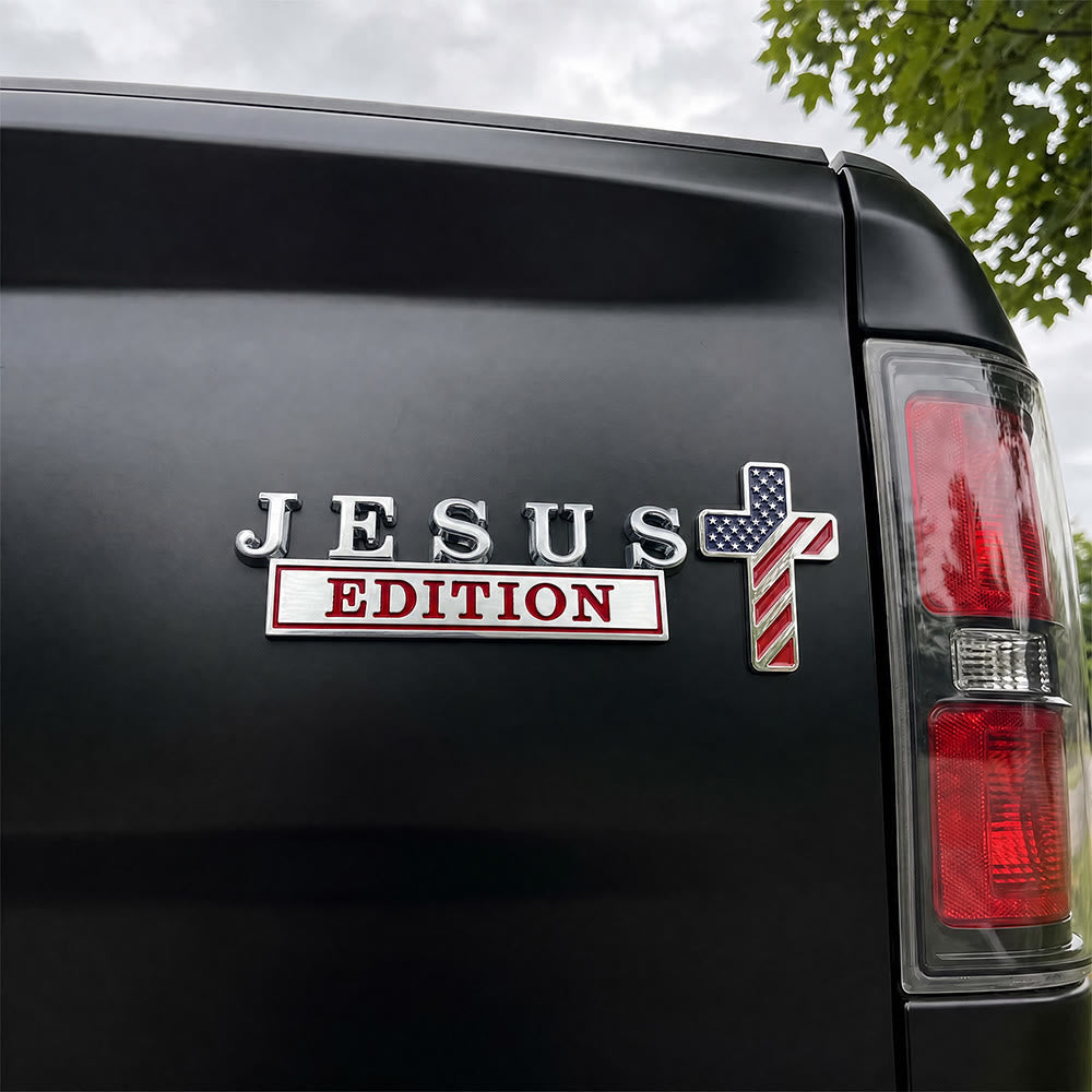 Christianartworkshop 3D-Metall-Autoemblem „Jesus Edition“ mit Kreuz im US-Flaggenmuster: Ein Symbol des Glaubens und der nationalen Ehre - image 1