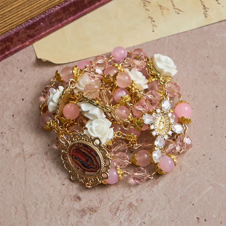 Christianartworkshop Rosenkranz Unserer Lieben Frau von Guadalupe aus rosa Kristall und weißer Rose - image 4