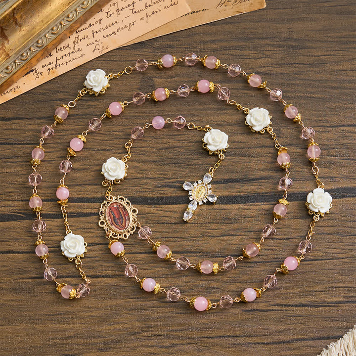 Christianartworkshop Rosenkranz Unserer Lieben Frau von Guadalupe aus rosa Kristall und weißer Rose - image 2