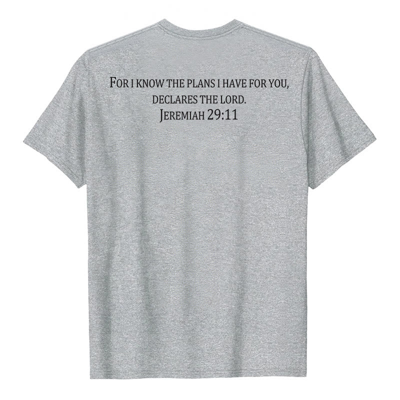 Christianartworkshop Denn ich kenne die Pläne, die ich für euch habe (Jeremia 29,11). Premium-T-Shirt mit kurzem Ärmel und Kreuz auf der Vorderseite, Bibelvers auf der Rückseite und Kreuz. - image 8