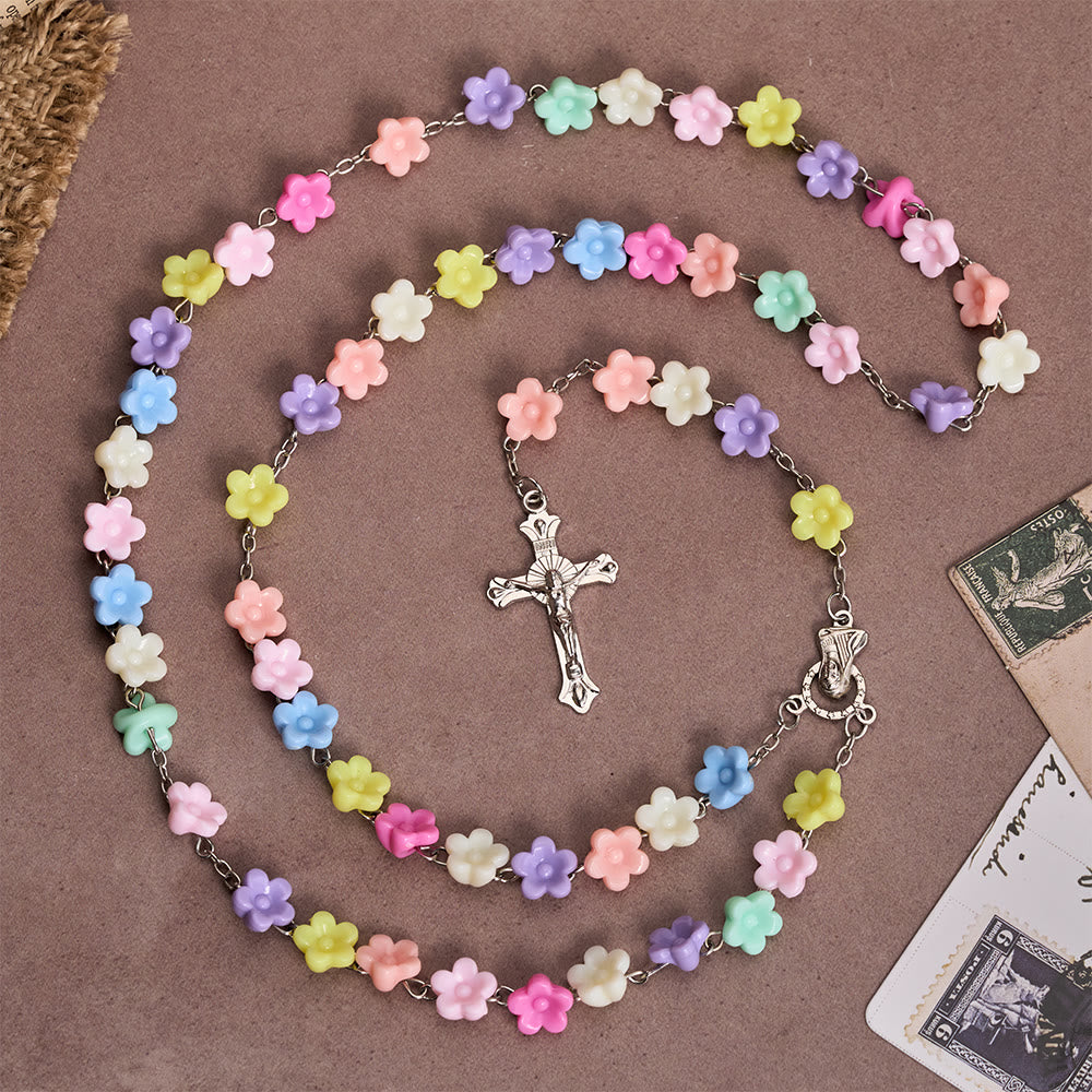 Christianartworkshop Rosenkranz aus massiven, fünfblättrigen, blütenförmigen Perlen mit geprägter Marienmedaille und detailliertem antiken Kruzifix - image 1